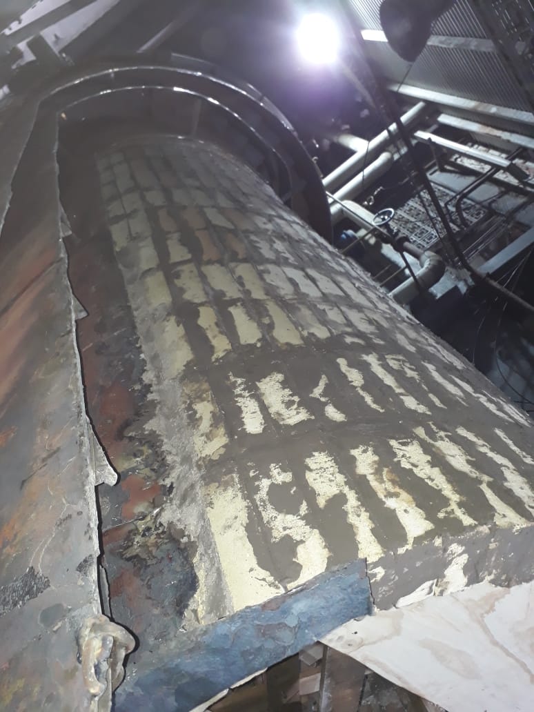Montaje de cercha y columna de estructura metálica